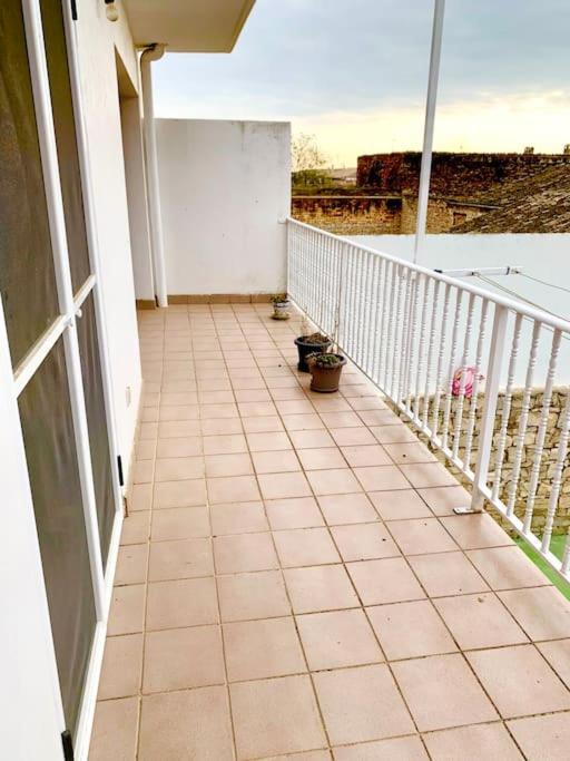 La Puerta De La Bardena N E G R A, Ideal Para Visitar Las Bardenas Reales Y Sendaviva Fustinana Εξωτερικό φωτογραφία